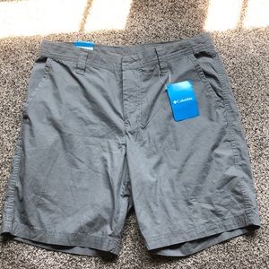 Mens Columbia Washed Out size 32 shorts